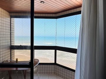 APARTAMENTO FRENTE AO MAR